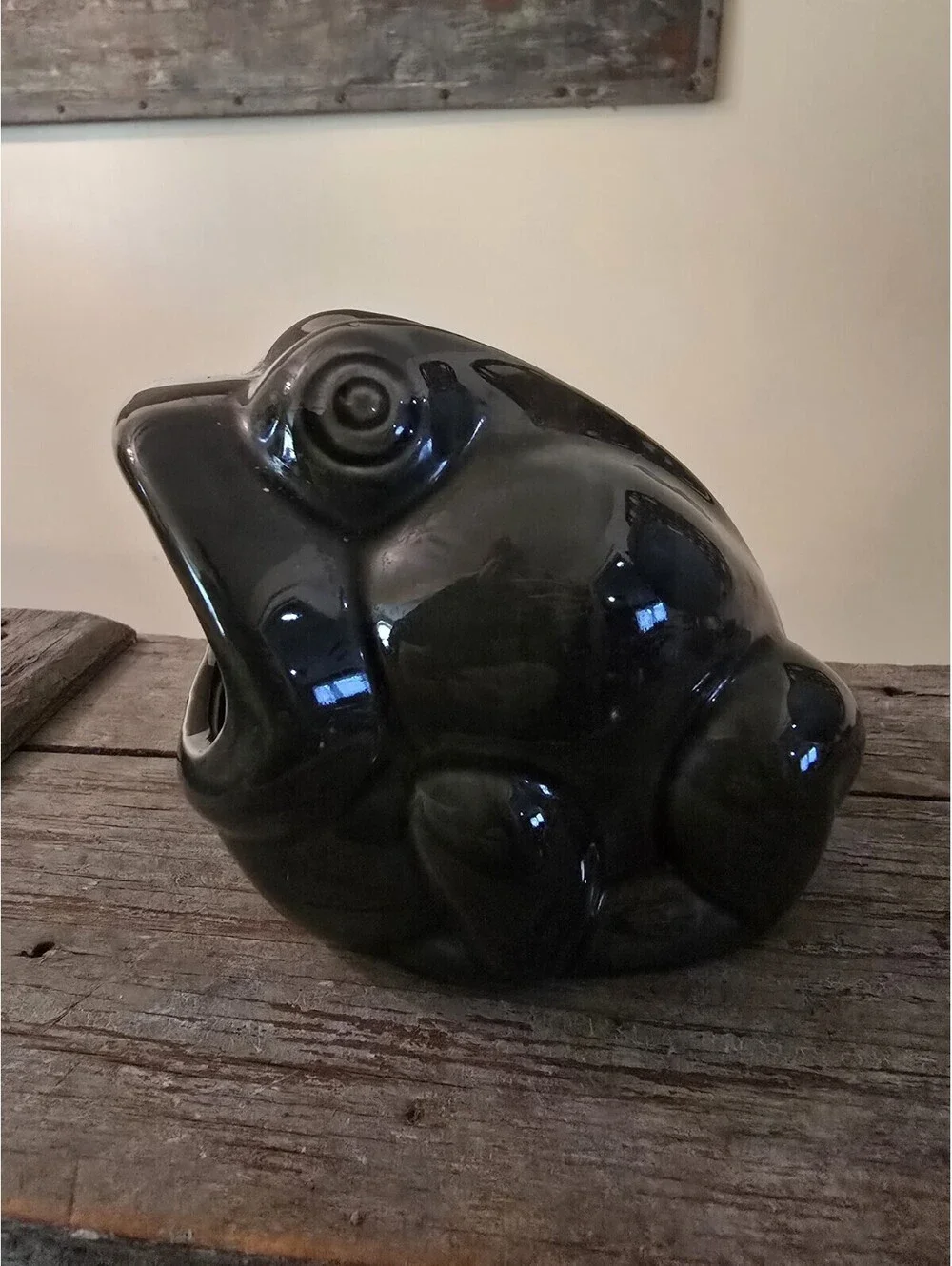 Vintage Ceramic Frog Sponge Holder, very good vintage condition.